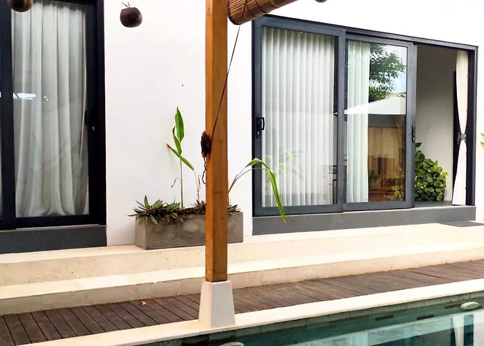 Villawatu Padang Padang Villa *
