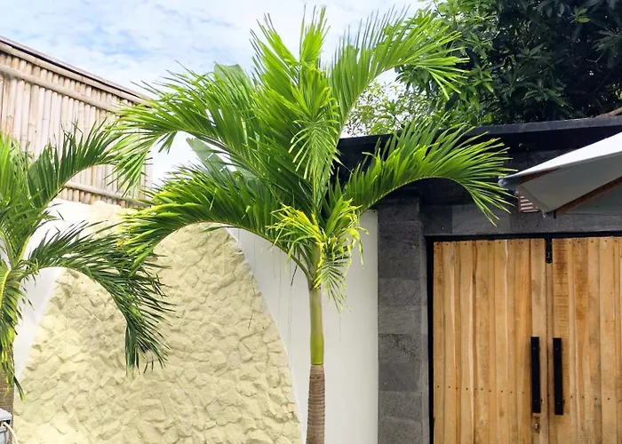Villawatu Padang Padang Villa